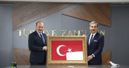 Bakan Bilgin, Türkiye Kamu-Sen’i Ziyaret Etti