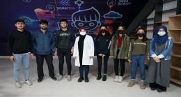 KARAKÖPRÜ’DE GENÇLER YAZILIM ÖĞRENİYOR
