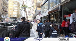 HALİLİYE’DE ZABITA KALDIRIM İŞGALLERİNİ ÖNLÜYOR