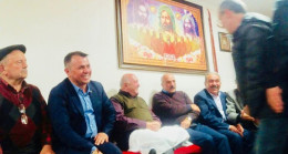 BEKİR AYAZ CEMEVİ’NDE CEME KATILDI