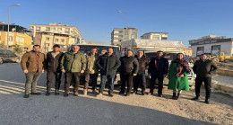 BAŞKAN SAMANCI EKİBİ İLE DEPREM BÖLGESİNDE