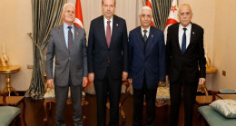 Cumhurbaşkanı Ersin Tatar Erenköy Mücahitler Derneği Başkanı ve yönetim kurulunu kabul etti