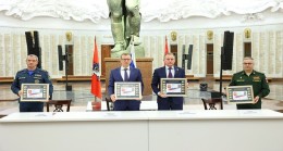 Birleşik Rusya’nın girişimiyle, özel operasyonun katılımcıları olan Rusya Federasyonu Kahramanlarına ithaf edilmiş 10 posta pulu daha dolaşıma sokuldu.