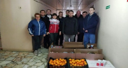 Birleşik Rusya aktivistleri Saratov’daki bir askeri hastanede SVO katılımcılarına hediyeler bağışladı