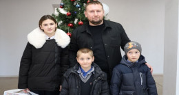 Yemek pişirme ustalık sınıfları, elektronik piyano, Moskova ve St. Petersburg gezisi: “Birleşik Rusya” ülkenin her yerinden çocukların hayallerini gerçekleştirdi