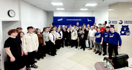 Birleşik Rusya’ya yönelik halk desteğinin Nijniy Novgorod’daki merkezi, Krasnodon Komsomol örgütü Genç Muhafız için bir Anma Günü düzenledi