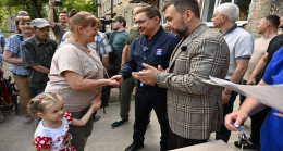 Владимир Якушев и Денис Пушилин вручили ключи от восстановленных квартир жителям Авдеевки