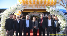 İNCİ PLAZA İKİNCİ ŞUBESİ DÜZENLENEN GÖRKEMLİ BİR TÖRENLE BUGÜN KAPILARINI HİZMETE AÇTI