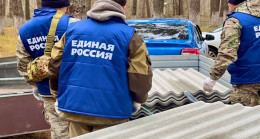 Birleşik Rusya “Kursk Hattı” kampından gönüllüler, Lgovskiy Bölgesi’nin bombalanmasının sonuçlarını ortadan kaldırmaya yardımcı oluyor