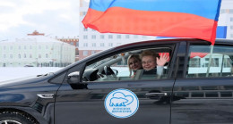 «Женское движение Единой России» организовало в Томске автопробег в поддержку защитников Отечества