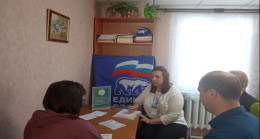 Birleşik Rusya’nın katılımıyla, Ryazan Bölgesi’nin Miloslavsky İlçesi sakinleri, hükümetin mevcut destek önlemleri hakkında bilgilendirildi