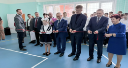 По народной программе «Единой России» в посёлке Котельский Ленинградской области после капремонта открыли школу