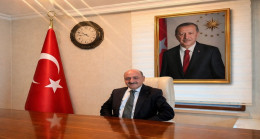 İŞ İNSANI MEHMET ŞEKER`DEN 23 NİSAN MESAJI