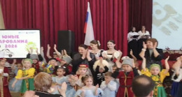 Birleşik Rusya, Dağıstan’daki Genç Yetenekler festivaline katılanları destekledi