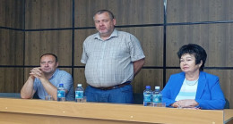 Адресная помощь, дорожный ремонт и жилищные вопросы: «Единая Россия» рассмотрела обращения жителей регионов