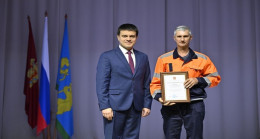 Krasnoyarsk Bölgesi’ndeki Birleşik Rusya aktivistleri, Metalurjlar Günü’ne adanmış etkinliklere katılıyor
