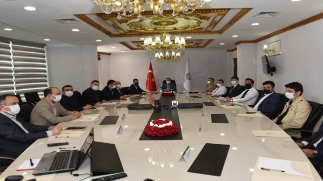 Birecik Kaymakamımız Kadir Duman `da Şanlıurfa Valisi Abdullah Erin `in toplantısına katıldı