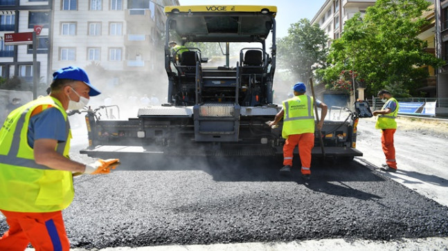 BEYLİKDÜZÜ’NDE ASFALTLAMA ÇALIŞMALARI HIZLANDI