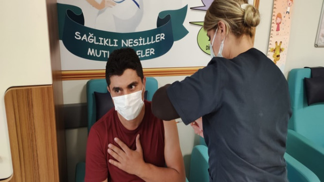 HÜSEYİN KIRAN `DA İLK DOZ AŞISI OLDU