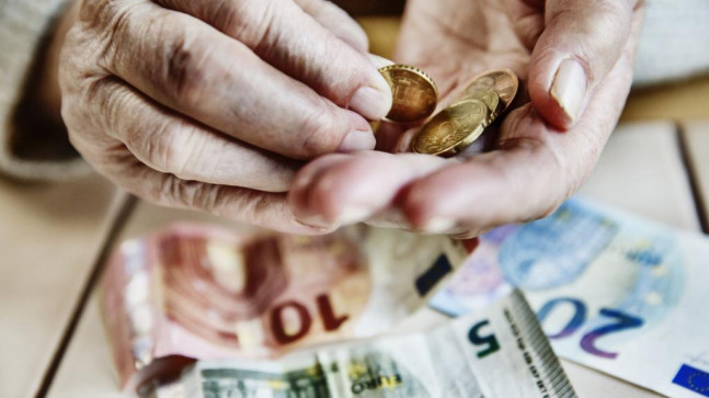 EMEKLİ AYLIKLARI 1000 EURO’DA 60 EURO ARTACAK