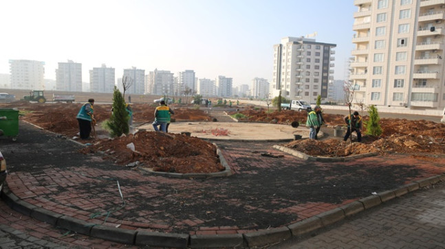 KARAKÖPRÜ’YE YENİ PARKLAR KAZANDIRILIYOR