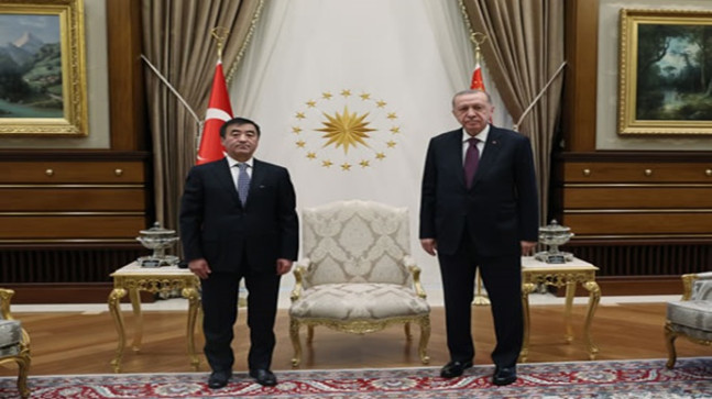 Moğolistan büyükelçisinden güven mektubu