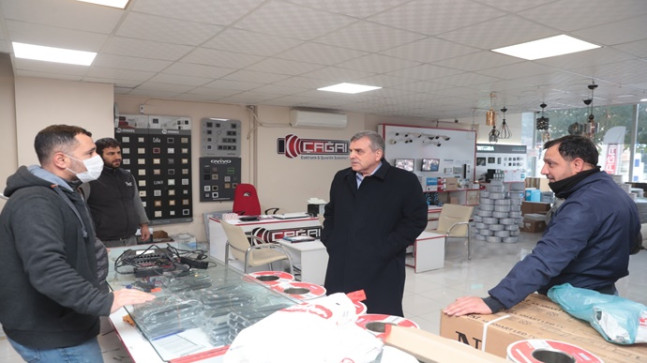 BAŞKAN BEYAZGÜL, ESNAFLA BİR ARADA