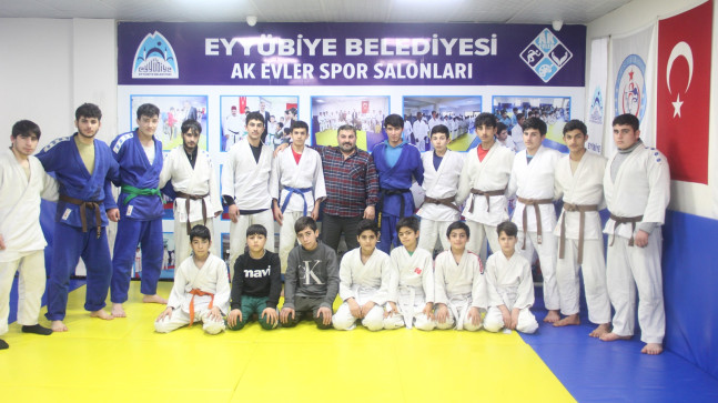 EYYÜBİYELİ GENÇLERDEN BAŞKAN KUŞ’A TEŞEKKÜR