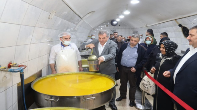 BAŞKAN BEYAZGÜL ŞANLIURFA AŞEVİNİ ZİYARET ETTİ