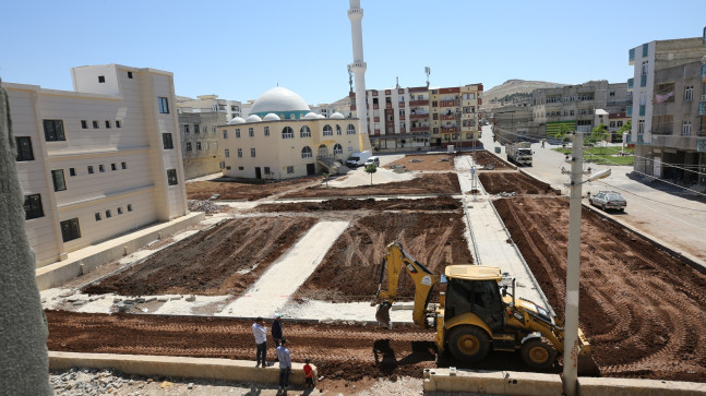 ASYA MAHALLESİ YENİ PARKINA KAVUŞUYOR