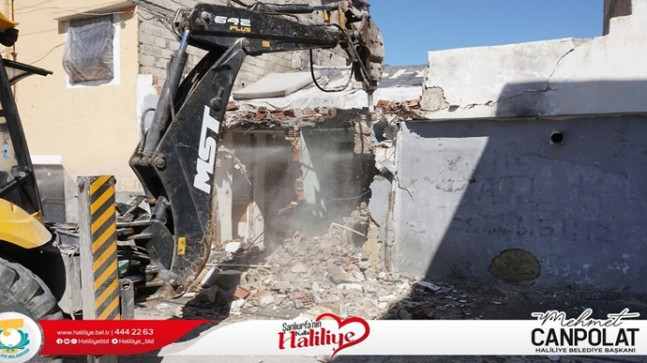 HALİLİYE’DE RİSKLİ VE METRUK YAPILARA YER YOK
