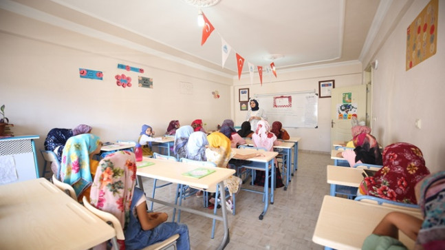 Gençlik Merkezlerinde Geleceğe Hazırlanıyorlar