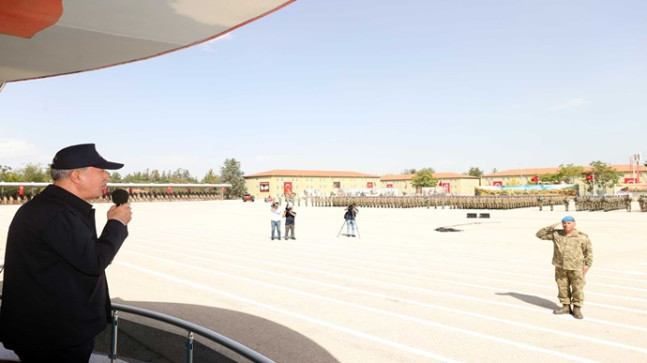 Zorlu Eğitimi Tamamlayan Komandolar Yemin Etti