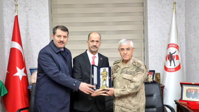 Jandarma Genel Komutanı Çetin’den Şehit Aileler Derneğine Ziyaret