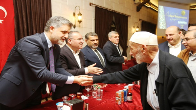ÖNEN, URFA EŞRAFI İLE BİR ARAYA GELDİ
