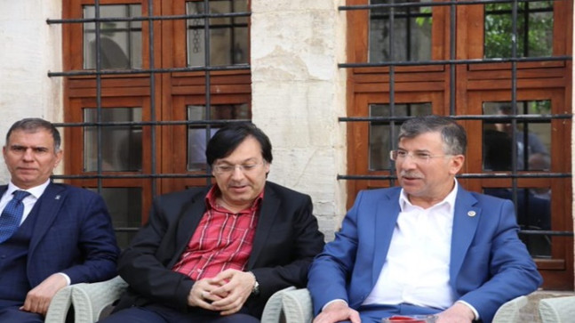 CEVHERİ VATANDAŞLARIN BAYRAMINI KUTLADI
