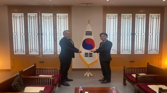 Presentation of copies of the Credentials