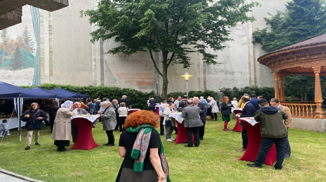 Berlin’de Tacikçe şiiri onurlandırılıyor