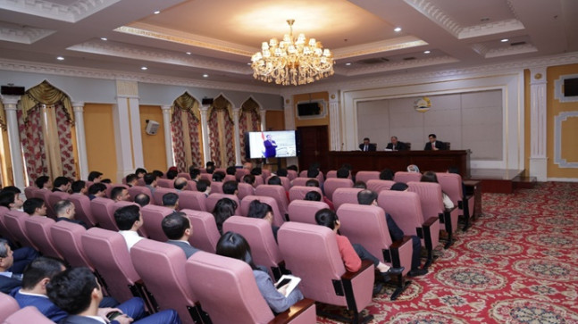 Tacikistan Cumhuriyeti Cumhurbaşkanı Günü nedeniyle seminer düzenlendi