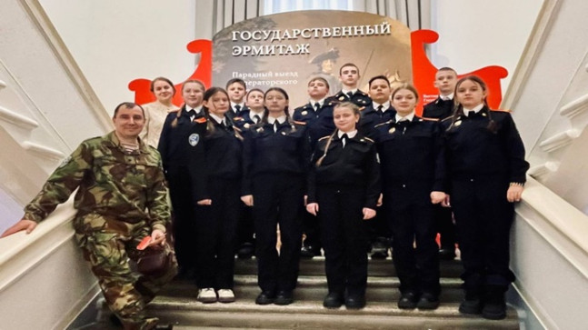 Birleşik Rusya, Barabinsk’teki öğrenciler için Novosibirsk müzelerine geziler düzenledi