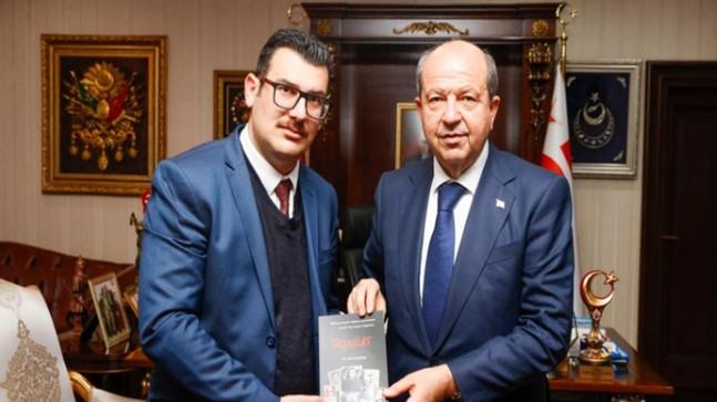 Cumhurbaşkanı Ersin Tatar’a kitap takdim edildi