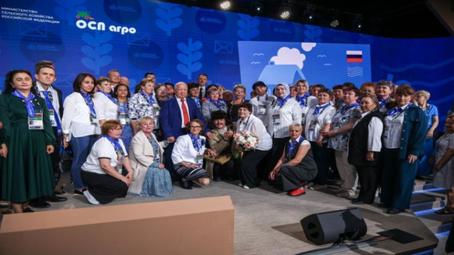 «Единая Россия» назвала имена лучших почтальонов страны
