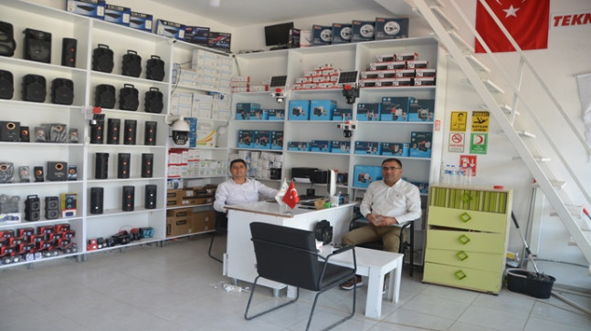 AVUKAT MEHMET YILMAZ `DAN İŞ İNSANI ÖMER DEMİR `E HAYIRLI OLSUN ZİYARETİ