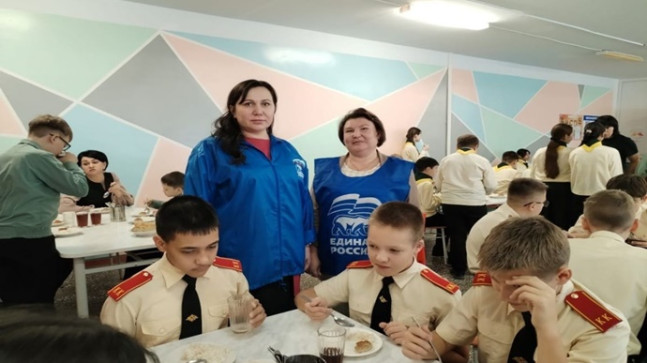 Birleşik Rusya, Hantı-Mansi Özerk Okrugu’nun Nefteyugansk ilçesinde okul beslenmesini denetledi