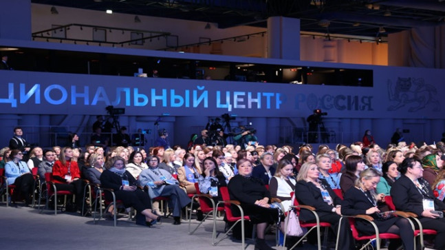 Евгений Ревенко: «Единая Россия» — это эффективный инструмент, позволяющий женщинам приходить во власть