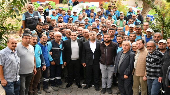 BİRECİK BELEDİYE BAŞKANI MEHMET BEGİT, TEMİZLİK PERSONELİ İLE ÖĞLE YEMEĞİNDE BİR ARAYA GELEREK TEŞEKKÜR ETTİ