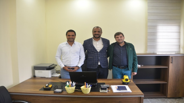 AVUKAT NAZIM GÖREN `DEN MK HARİTA MÜHENDİSLİK BÜROSUNA ZİYARET
