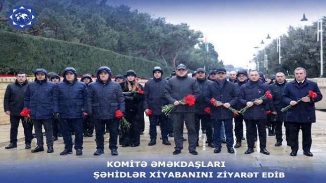Komitə əməkdaşları Şəhidlər xiyabanını ziyarət edib