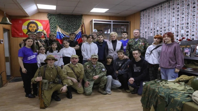 «Единая Россия» подвела итоги акции «Письмо солдату» в Мурманске