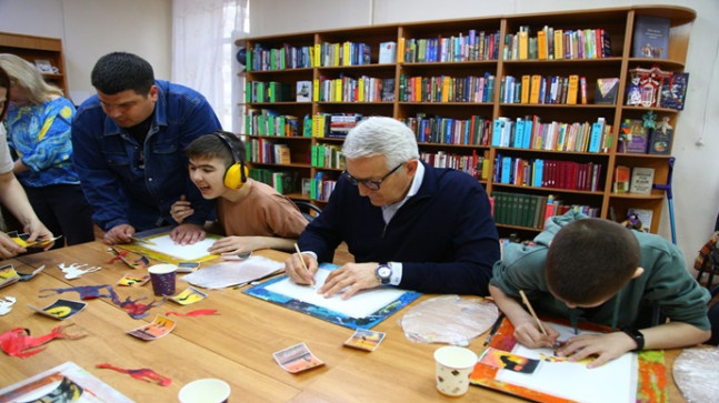 Birleşik Rusya’nın desteğiyle Astrakhan’da engelli çocuklar için bir sanat atölyesi düzenlendi